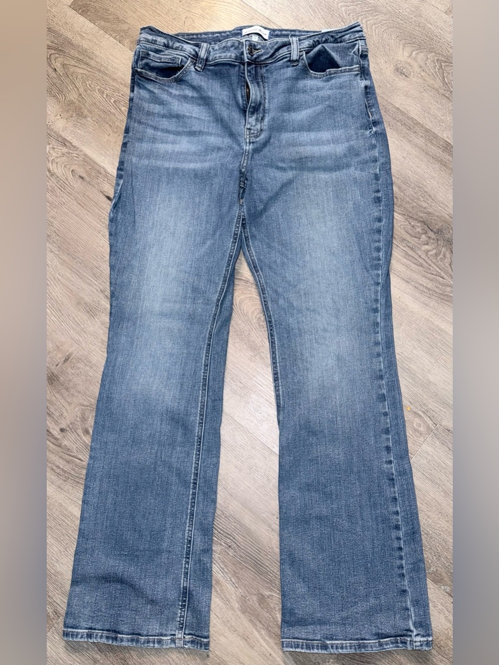 Studio Women's Medium Blue Flare Jeans